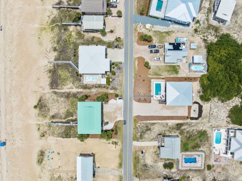 765 Gorrie Dr, Saint George Island FL  32328-2912 exterior