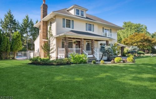 15 Comly Rd, Lincoln Park, NJ 07035-1204