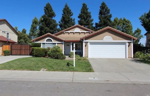 1380 Austin Dr, Liberty Farms, CA 95620-2459