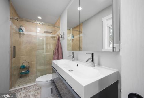 5901 Danielle Dr, Fredericksburg VA  22407-6495 exterior