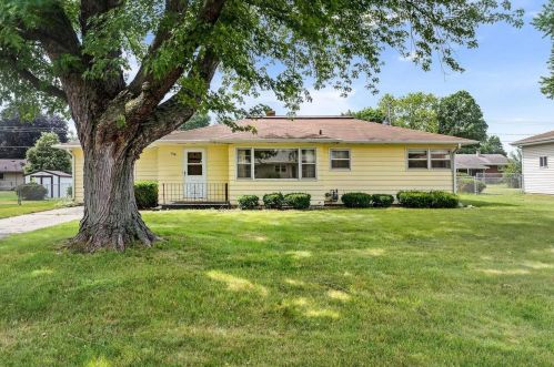 754 Dogwood Dr, Beloit, WI 53511-1734