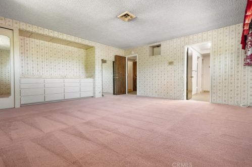 8411 Ives St, Paramount CA 90723-4441 exterior