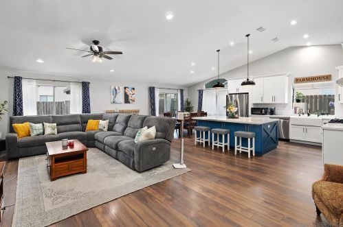 1838 Tavern Ct, Alpine, CA 91901-3746