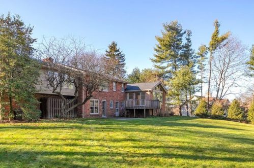 117 Wilmar Dr, Pittsburgh, PA 15238-1607