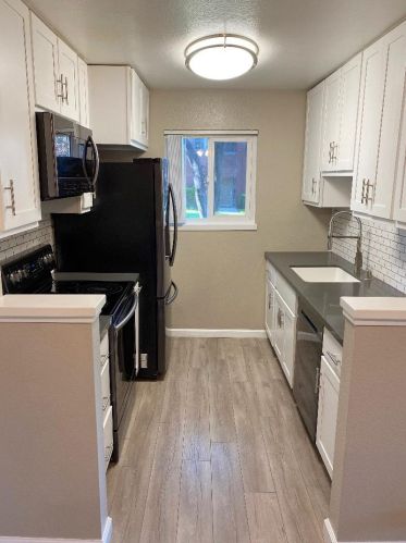 1054 Yarwood Ct, San Jose CA  95128-4727 exterior