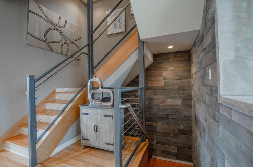 303 Mill Reserve Dr, Waukesha, WI 53188-5146