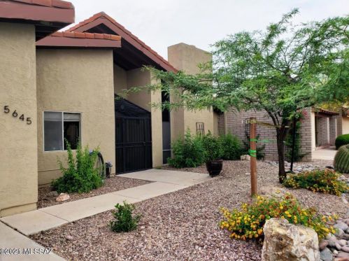 5645 Camino De Las Estrellas, Tucson, AZ 85718-4408