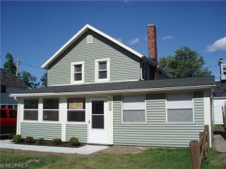 5022 Doctors Dr, Geneva On The Lake, OH 44041-9737