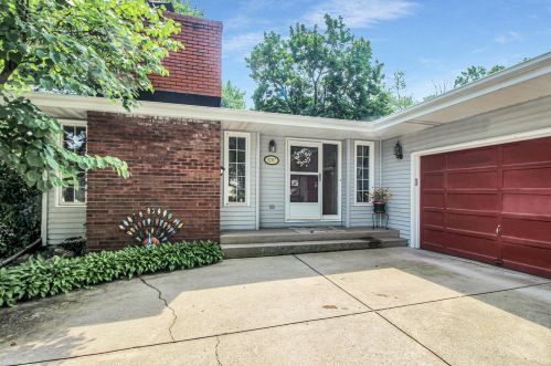 9207 Foliage Ln, Hammond, IN 46321-3403