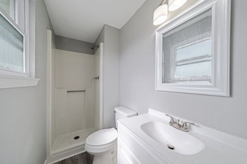 102 Redwood Cir, Latrobe PA  15650-2516 exterior