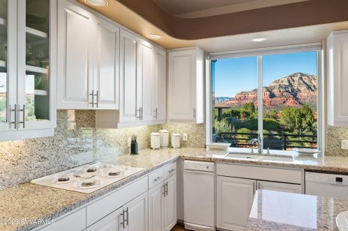 12 Linda Vis, Sedona AZ 86336-5067 exterior