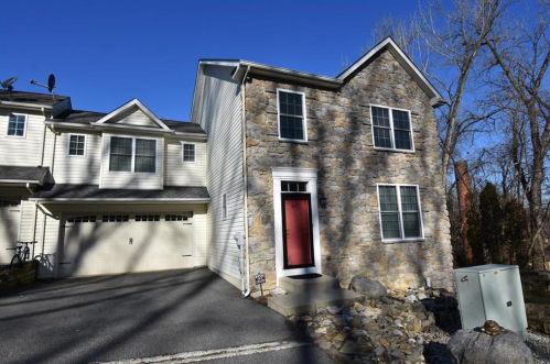 97 Highlands Blvd, Easton PA  18042-7262 exterior