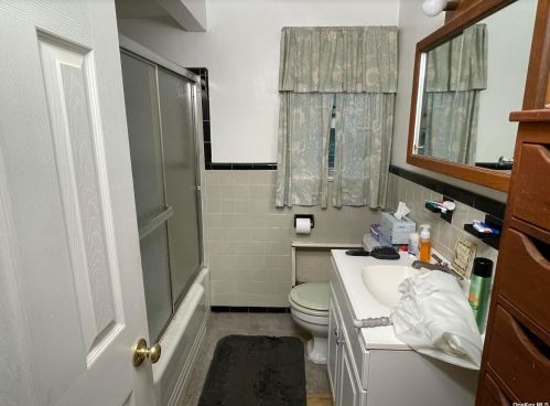 15 Richwood Pl, Huntington Station NY 11746-3228 exterior