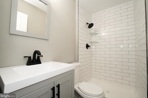 164 Canterbury Ct, East Windsor NJ 08520-5509 exterior