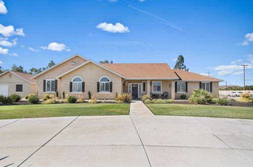 21315 Rose Clover Ln, Linden, CA 95236-9353