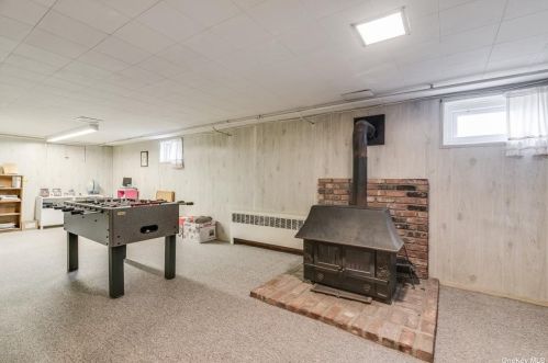 55 Spruce Ave, Bethpage NY  11714-1328 exterior