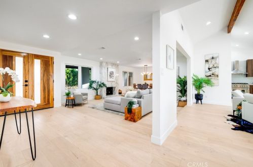 3811 Karen Lynn Dr, Glendale CA  91206-1219 exterior