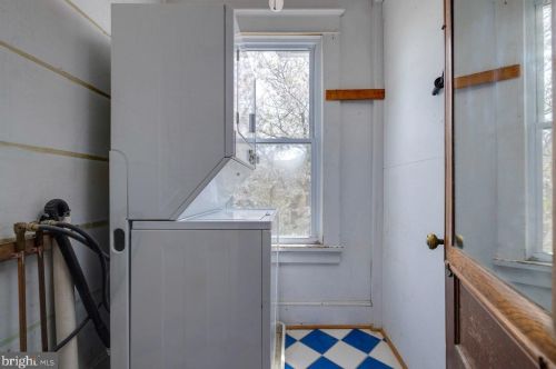 5 Amiss Ave, Richmond National Battlefiel VA  22835-1309 exterior