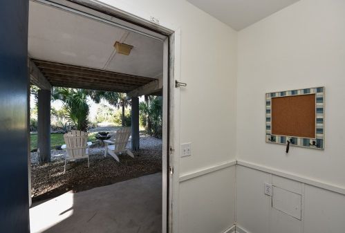 1017 Pne Ave, Saint George Island FL  32328-2416 exterior