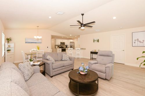 2 Tosca, Fort Pierce FL 34951-2819 exterior