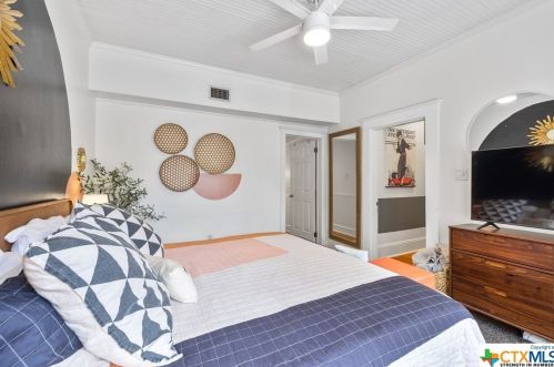 1708 Main St, Georgetown TX 78626-7924 exterior