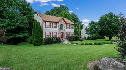 4235 Tara Cir, Boothwyn, PA 19061-2436