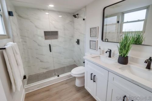 6319 Lake Athabaska Pl, San Diego CA  92119-3526 exterior