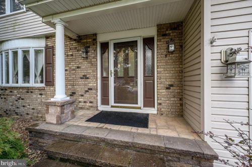 215 Murray Ave, Trenton, NJ 08620-9763