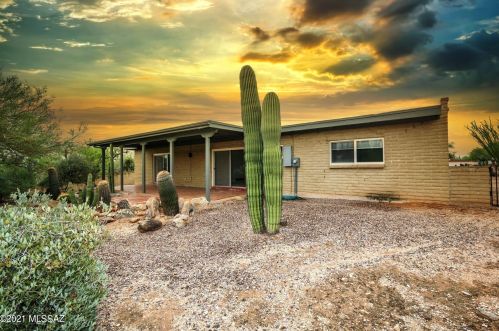 818 Camino De Fray Marcos, Tucson, AZ 85718-1914