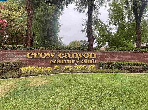 2145 Myrtle Beach Ln, Danville CA  94526-6213 exterior
