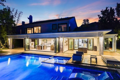 1186 Old Phillips Rd, Glendale, CA 91207-1112