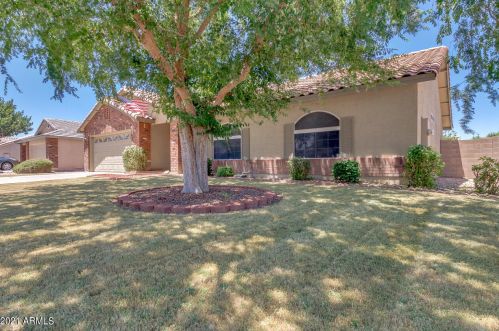 2890 Tyson Ct, Gilbert, AZ 85295-3751