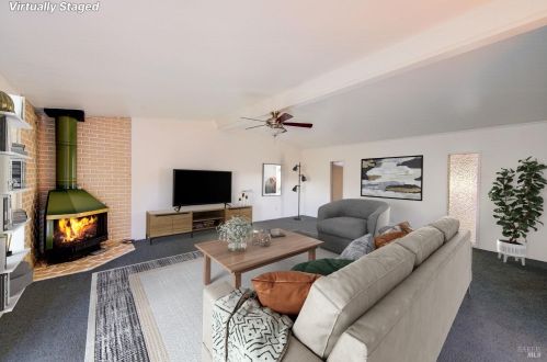 2415 Tamarisk Dr, Santa Rosa CA  95405-8435 exterior