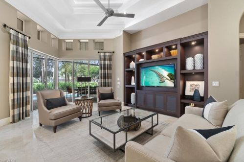 265 Charleston Ct, Naples, FL 34110-4412