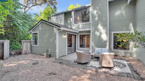 2101 Henry Ave, Pinole CA  94564-1771 exterior