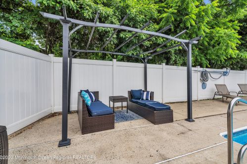 10 Trinity Pl, Jackson Twp NJ  08527-1822 exterior