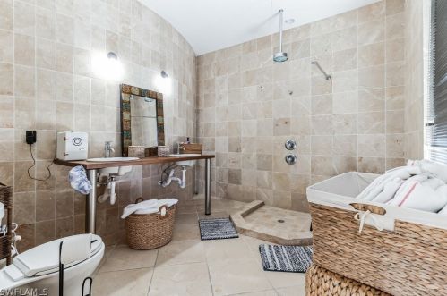 4150 Dingman Dr, Sanibel FL 33957-5107 exterior