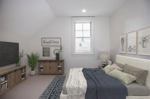 33 Pickering St, Danvers MA  01923-2017 exterior