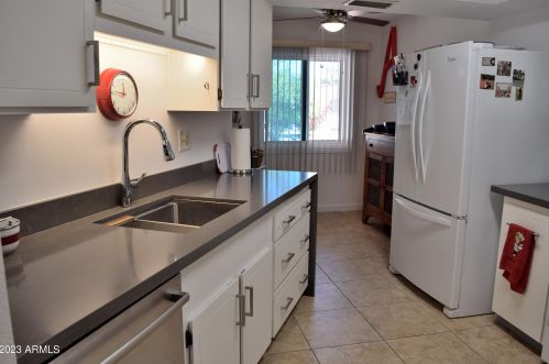 19455 Star Ridge Dr, Sun City AZ  85375-4112 exterior