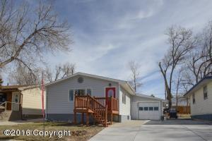 907 Richards Ave, Gillette, WY 82716-4740