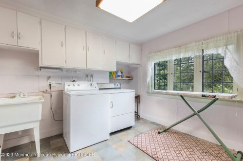 25 Schanck St, East Freehold NJ  07728-1844 exterior