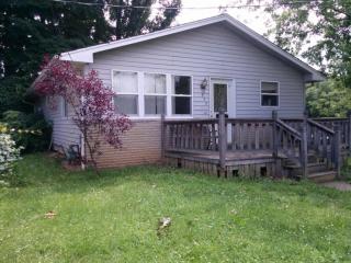 992 Hubert Ave, Lancaster, OH 43130-4526