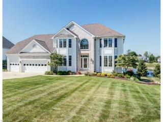 8020 Brook Cir, Macedonia, OH 44056-2359