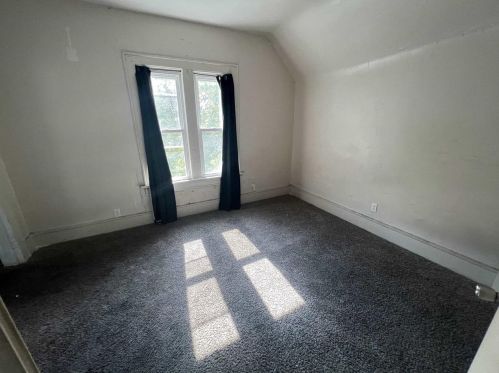 2922 Galena St, Milwaukee, WI 53208-2023