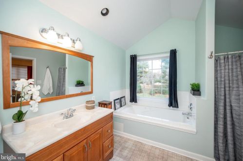 10629 Catharpin Rd, Spotsylvania VA 22551-4505 exterior