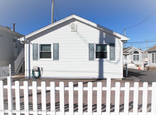 103 Dune Way, Lavallette NJ  08735-1714 exterior