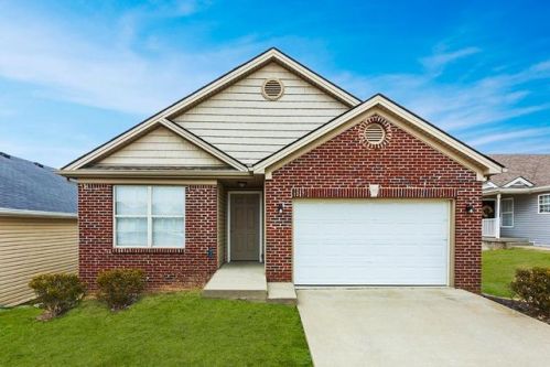 1669 Atoma Dr, Lexington, KY 40511-1178