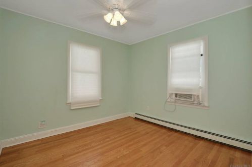 46 Olive St, Lake Grove NY  11755-3108 exterior