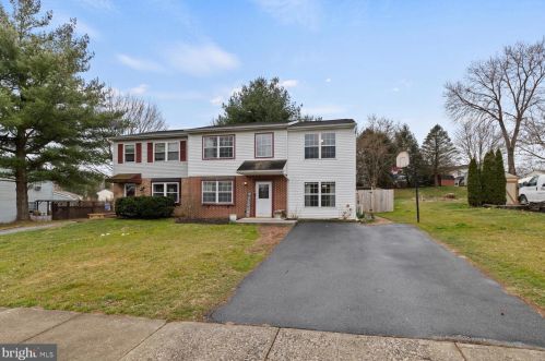 1600 Manor Blvd, Lancaster, PA 17603-9403