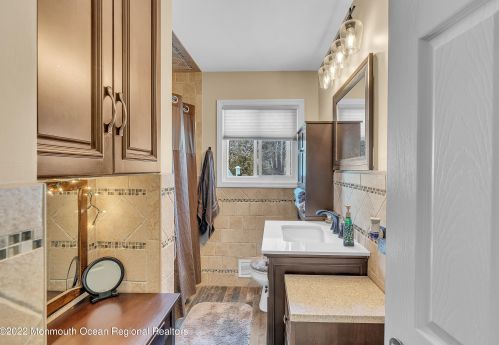 17 Dogwood Dr, Jackson Twp NJ  08527-1342 exterior